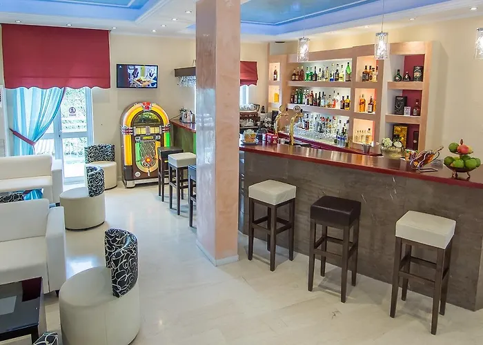 普利马维拉酒店 3* Gazátika